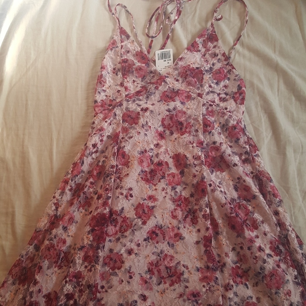 Lace and floral f21 dress
